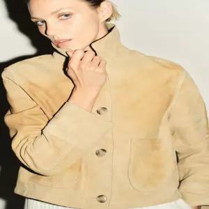 ZARA ZW COLLECTION LIMITED EDITION 100% 스웨이드 가죽 재킷 - 버터 2521/043/725