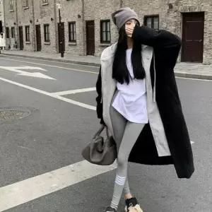 뽀그리롱코트 도톰 소재 일체형 후드 단추 롱 기장 여성 아우터