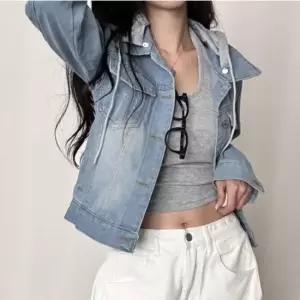 친절한탄씨 여성 슬림핏 크롭 후드 탈부착 청 데님 자켓 재킷 여자청자켓 데님자켓 후드데님자켓