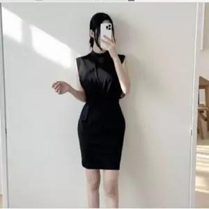 [하프클럽/셀러허브_여성트랜드패션]슬림핏 프릴 블랙 하객룩 드레스 정장
