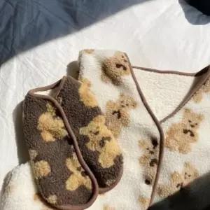 [반려] 곰양면조끼 견주용free 패션독 티셔츠 후드 패션용품 반려동물 생활 건강