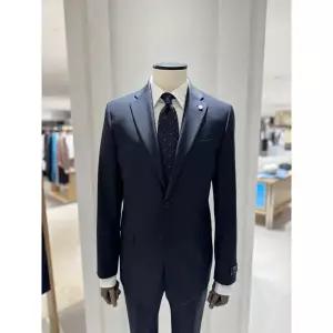 [롯데백화점]지이크 [정상가 978,000원]이태리 레다 수입원단 네이비그레이 수트MM2000L