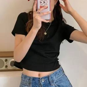 기본 무지 크롭 반팔 티셔츠 슬림핏 라운드넥 데일리룩 스판 탑