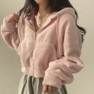 셀럽하우스 델라피코 크롭 흐 집업 SD241040 패딩점퍼 집업 티숙