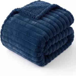 Bedsure ComfyFleceTM 작은 강아지를 위한 방수 담요 - 부드러운 고양이 코듀로이 플리스 세탁 가능 반려묘