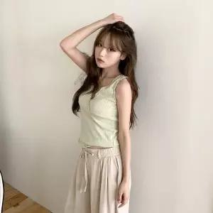 [신세계라이브쇼핑][옷자락] 여자 모던 베이직 펀칭 레이스 브이넥 랩 포인트 여름 데일리 나시