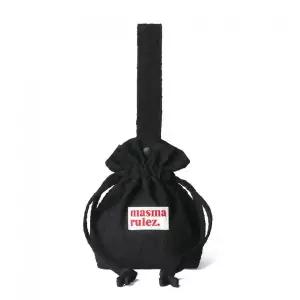 마스마룰즈 MASMARULEZ Handle string bag_Embo flower Black 5017879176 514935