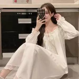 [하프클럽/]TBZ 여성 화이트 팔목셔링 넥 리본 롱원피스잠옷 긴팔 사계절