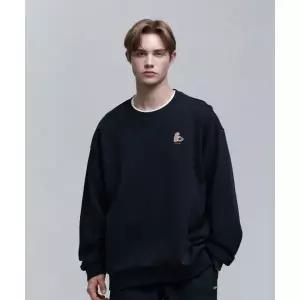 [백화점 정품] 내셔널지오그래픽 N251USW940 동물 와펜 세미 오버핏 맨투맨 CARBON BLACK