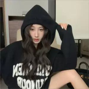 [하프클럽/셀럽하우스]여성 겨울 후드니트 레터링 스웨터 루즈핏 캐주얼 4색
