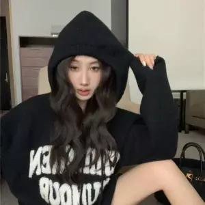 [하프클럽/셀럽하우스]홀가먼트 레터링 니트 후디 4color