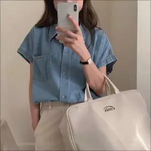 [하프클럽/셀럽하우스]여자 반팔 청남방 캡소매 루즈핏 연청 여름 데님셔츠