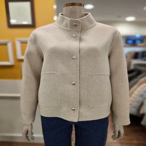 BCBG 하이넥 숏 핸드메이드 코트 B6A1H805