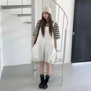 [하프클럽/]여자 베이직 미니멀 벌룬핏 멜빵 점프수트