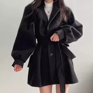 [하프클럽/셀럽하우스]여성 페미닌 겨울 미디 코트 클래식 아우터 벌룬소매 2색