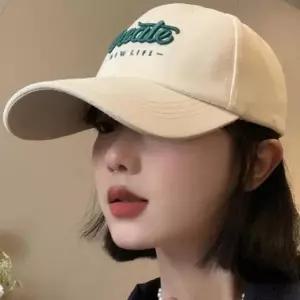 여성 심플 야구 캐주얼 데일리 패션 베이직 자외선 차단 레터링 자수 볼캡 모자 깊은