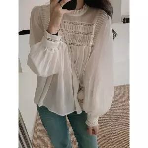 YM23640 여성 캐주얼 벌룬 레이스 펀칭 뒷단추 시스루 라운드넥 주름 긴팔 블라우스
