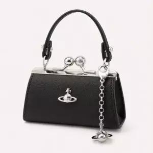 비비안웨스트우드 DOLL BAG 5C01000RW S0021 N401) 사피아노 돌 백)