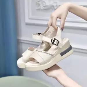 키높이 여성 아쿠아 스트랩 샌들 6cm 여름 비치 슬리퍼 신발 발편한 운동화 여성스