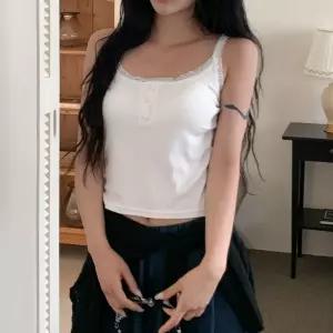 빅사이즈 레이스단추 크롭 캡나시 탑다솜결여성상의 패션 레이어드티 티셔츠 여름티셔츠