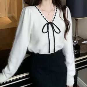 신상 여성 리본 퍼프 데일리 니트 가디건 겉옷룩 포인트 러블리 감성 배색 봄가을 사계절 페미닌 디자인 코