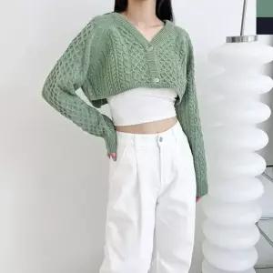 셀럽하우스 연두색 꽈배기 크롭 볼레로 가디건 미니 데일리 봄 여름 여성의류