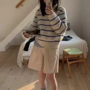 셀럽하우스 단가라 카라 오픈카라 브이넥 배색 겨울 스웨터 루즈핏 여성 가을