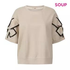 [롯데백화점]SOUP 배색 스티치 꼬임 슬리브 티셔츠 S65TS17