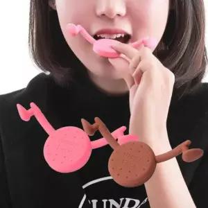 얼굴 미소 스튜어디스 근육 보조개 트레이너 웃음 연습 입꼬리 서비스직