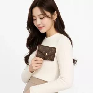 루이비통 반지갑 빅토린 윌릿 로즈 발레린 M62360
