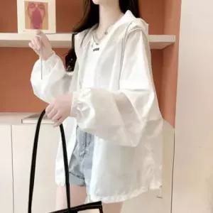 셀럽하우스 봄가을 간절기 화이트색상 루즈핏 데일리 바람막이 점퍼