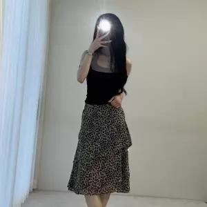 [옷자락]여자 배색 홀터넥 레이스 오프숄더 레이어드 끈 나시
