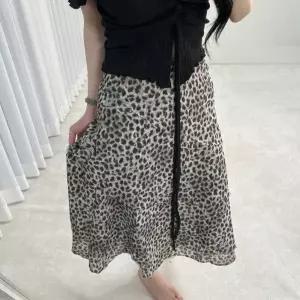 여자 여름 쉬폰 레오파드 사선 캉캉 미디 스커트_25845737_588872