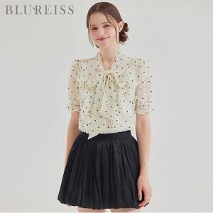 [블루레이스] 하트 패턴 프릴 리본 블라우스_B5M1BL5451
