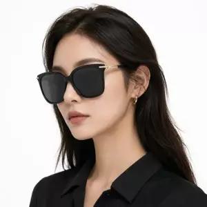 페라가모 선글라스 SF2037S 001 스퀘어 뿔테 자외선차단