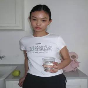 라츠유 LOTSYOU_Sober Parade T-shirt WHITE LOTS1RSW001WHT