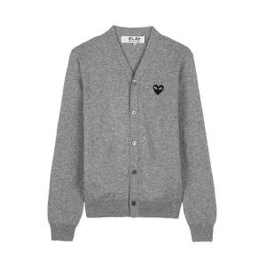 (꼼데가르송) 공용 블랙하트 와펜 가디건 AX N024 051 LIGHT GREY
