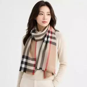 [버버리] 체크 울 실크 스카프 베이지 8078779 157430257