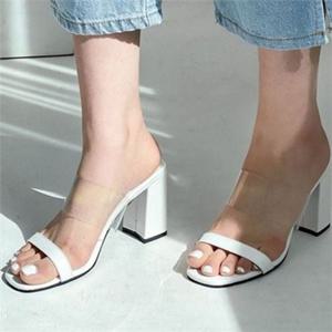 데일리 하이힐 샌들 굽높이8.5cm 스트랩 여성 에나멜 샌들 블록힐 투명