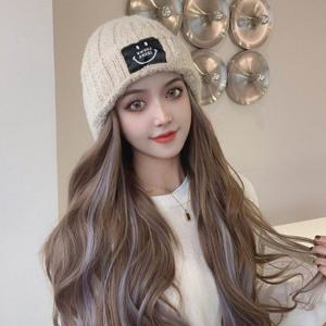 투톤 웨이브 스타일 비니 모자형 긴머리 가발 여성 겨울 외출