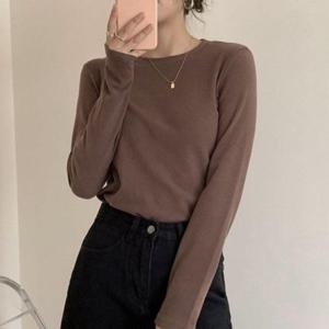 파이브컬러 소프트무드 터치 데일리룩 솔리드 원형넥 탑오텀 웜소재 심플티 시즌 의류 이너 워머