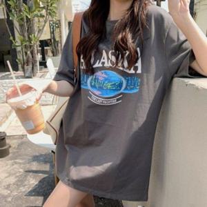 여자 프린트 레터링 숏티 반팔티 와이드핏 모던오버핏 티 차콜 반소매티 여름철 여성 박스티 릴렉스핏