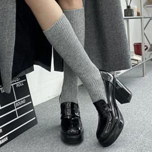 여성 청키 가을 로퍼 데일리 통굽 에나멜 힐