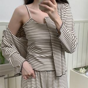 베니유니 스트라이프버터 3피스 세트 간절기 캡내장 노브라 여자 긴팔 잠옷 홈웨어 원마일웨어
