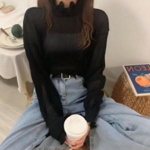 여성 주름 블라우스 퍼프소매 반폴라 티셔츠 데일리 상의 추천