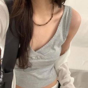 브이넥 골지 레이어드 나시 슬림핏 크롭 이너티 여름나시티 데일리나시 나시티 골지나시 슬림핏나 크롭탑
