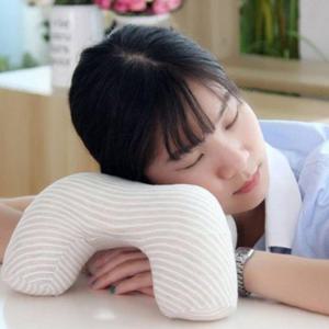 사무실 깔끔한 팔베개 쿠션 낮잠용 책상 베개