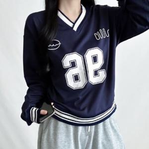 여자 넘버링 브이넥 스포티 캐주얼 루즈핏 맨투맨