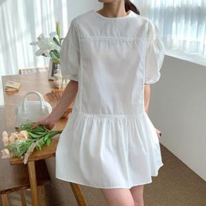 루즈핏 플레어 펀칭 미니 원피스 화이트 화사한 캐주얼 여름 비치