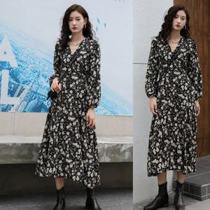 플로랄 브이넥 긴팔 봄가을 밴딩 롱원피스 부츠 코디